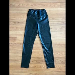 Aritzia Wilfred Daria Leggings